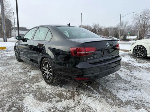 Used 2016 Volkswagen Jetta Sport image 3
