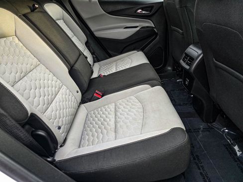 Used 2020 Chevrolet Equinox LT image 37