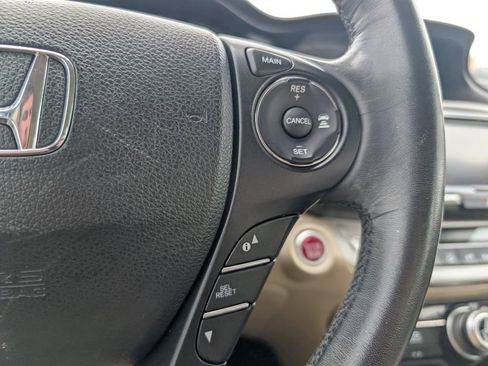 Used 2014 Honda Accord Touring image 15