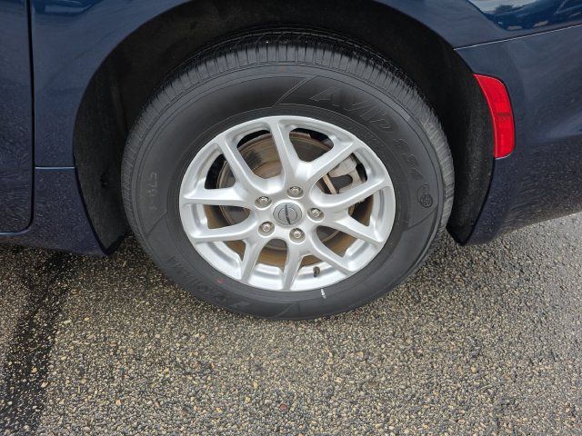 Used 2025 Chrysler Pacifica Select FWD image 20