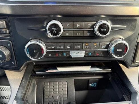 Used 2023 Ford F250 Lariat w/ Chrome Package image 34