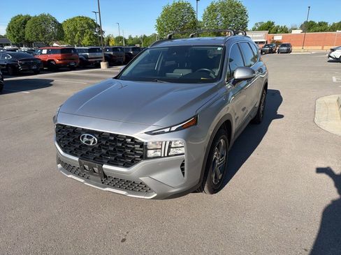 Used 2023 Hyundai Santa Fe SEL image 2