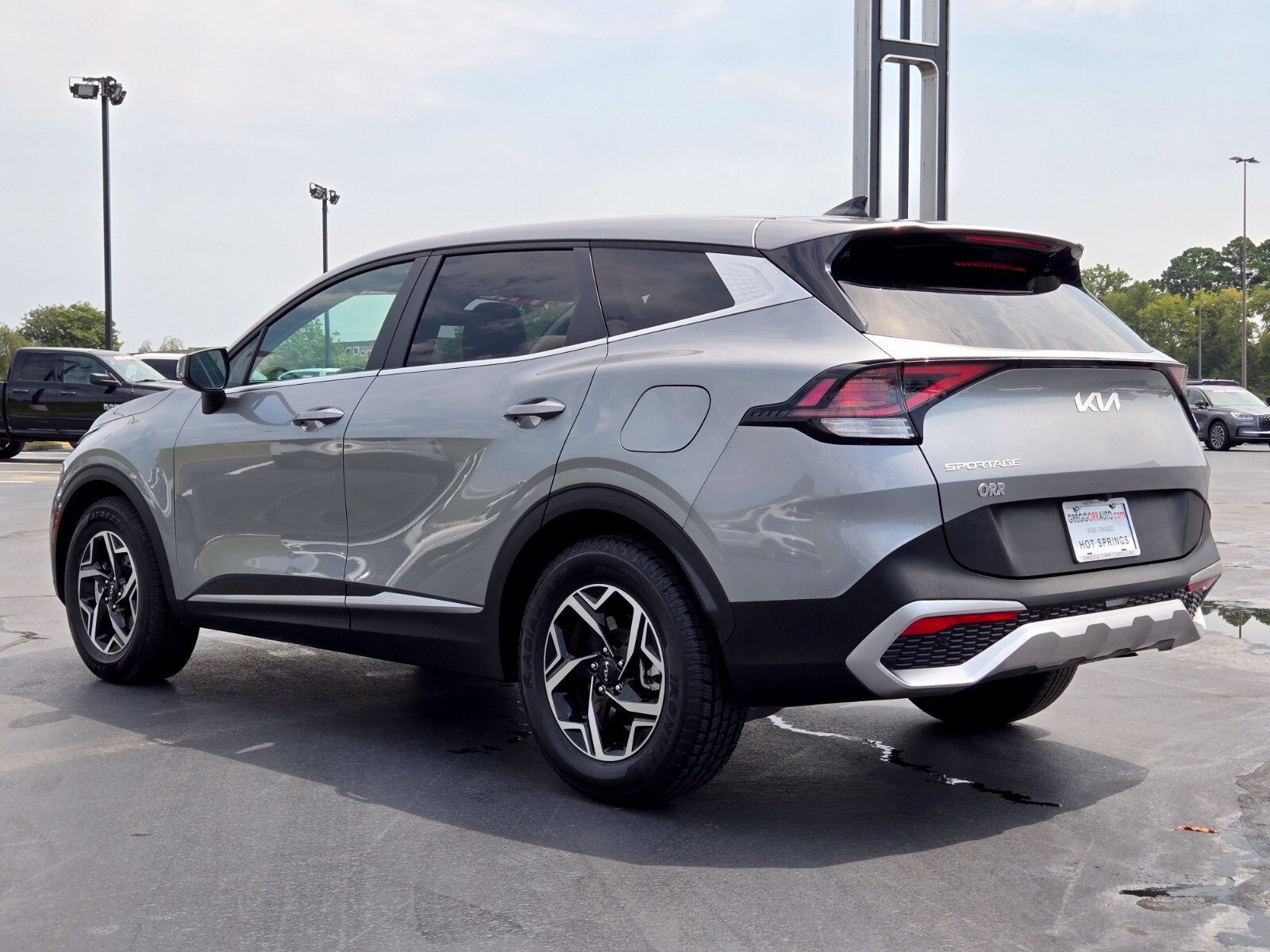 Used 2024 Kia Sportage LX FWD image 3