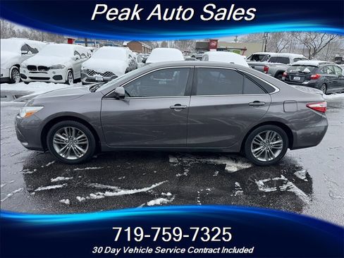 Used 2015 Toyota Camry SE image 4