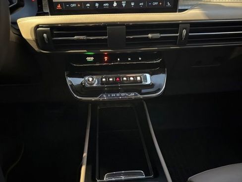 Certified 2023 Lincoln Corsair AWD image 20