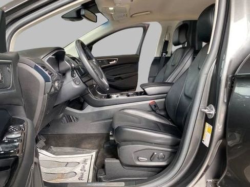 Used 2019 Ford Edge Titanium w/ Cold Weather Package image 17