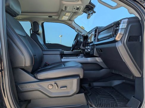 Certified 2025 Ford F250 Lariat w/ Lariat Ultimate Package AWD/4WD image 12
