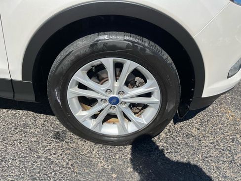 Used 2018 Ford Escape SEL AWD/4WD image 14