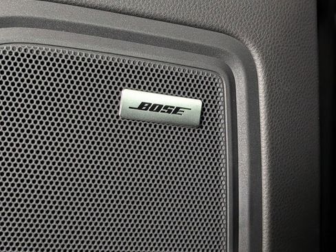 New 2026 Porsche Macan image 28