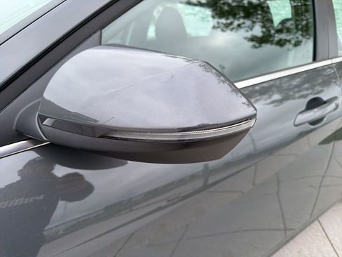 New 2026 Hyundai Elantra Limited FWD image 10
