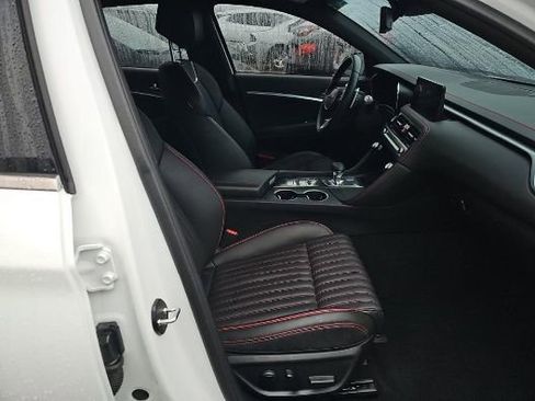 Used 2024 Genesis G70 3.3T Advanced image 5