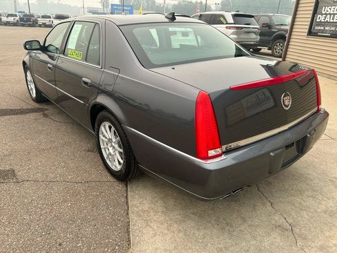 Used 2010 Cadillac DTS Luxury FWD image 7