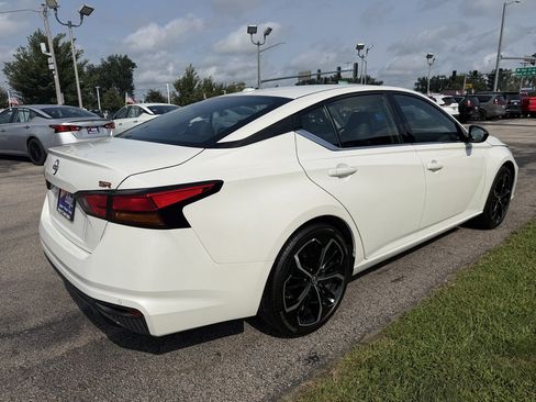 Used 2025 Nissan Altima 2.5 SR w/ SR Premium Package FWD image 6