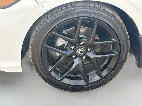 Used 2025 Honda Civic Sport image 28