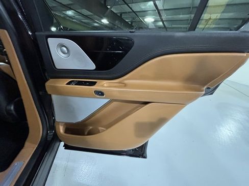 Used 2022 Lincoln Aviator Black Label w/ Dynamic Handling Package image 23