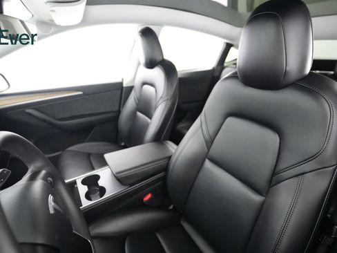Used 2023 Tesla Model Y Performance AWD/4WD image 4