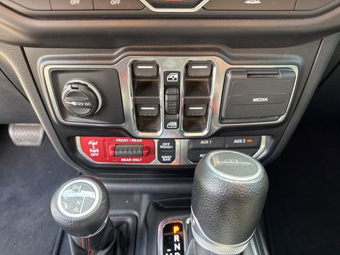 Used 2021 Jeep Gladiator Rubicon w/ LED Lighting Group image 59