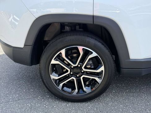 Used 2023 Jeep Compass Limited AWD/4WD image 10