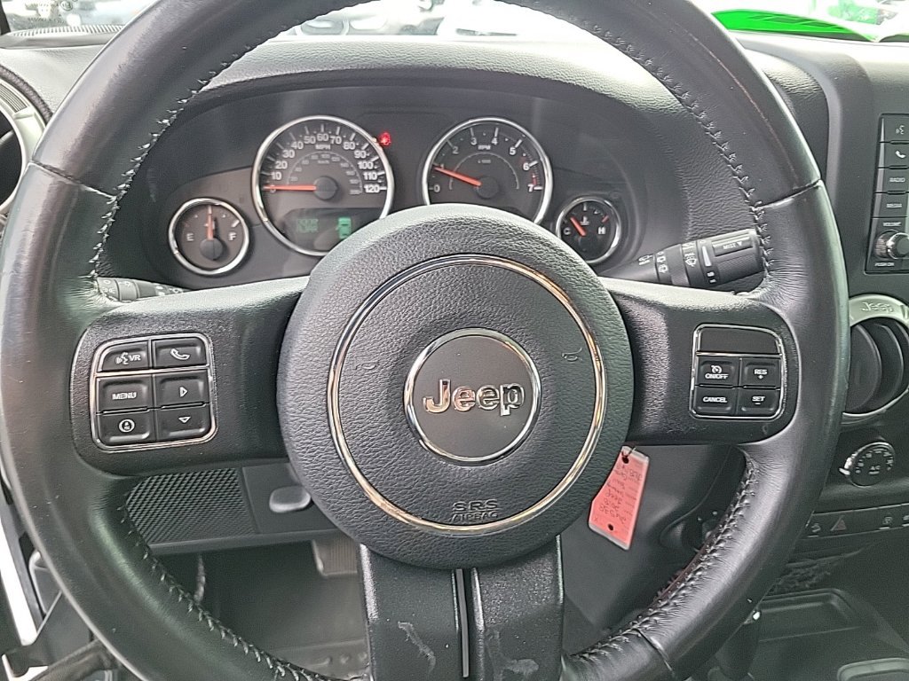 Used 2018 Jeep Wrangler Unlimited Sahara w/ Dual Top Group AWD/4WD image 12