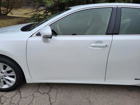 Used 2015 Lexus ES 300h w/ Navigation System Package image 7