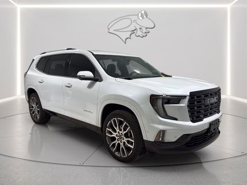 Used 2026 GMC Acadia Denali Ultimate w/ LPO, Floor Liner Package AWD/4WD image 7