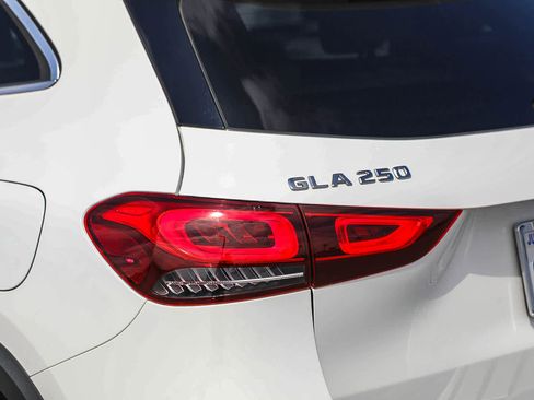 Used 2021 Mercedes-Benz GLA 250 image 9