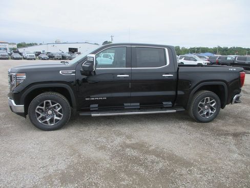 New 2026 GMC Sierra 1500 SLT w/ SLT Premium Plus Package AWD/4WD image 11