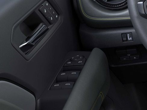 New 2026 Chevrolet Colorado ZR2 w/ Technology Package AWD/4WD image 22