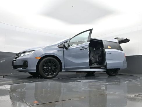 Used 2025 Honda Odyssey Sport-L image 36