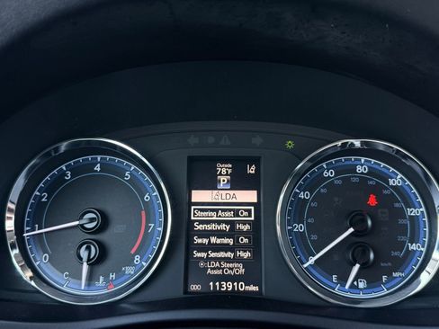 Used 2017 Toyota Corolla SE w/ Carpet Mat Package (TMS) image 44