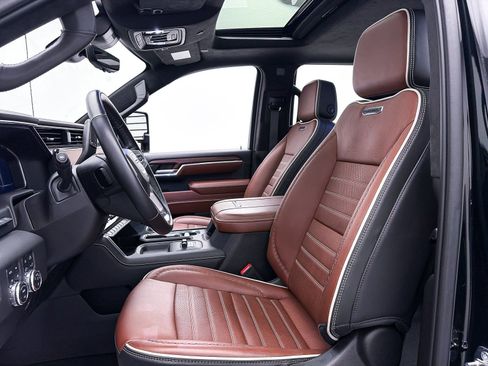 Used 2024 GMC Sierra 3500 Denali Ultimate image 39