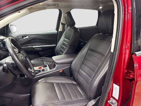 Used 2018 Ford Escape Titanium w/ Ford Safe & Smart Package AWD/4WD image 17
