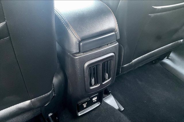 Used 2019 Jeep Compass Latitude w/ Cold Weather Group AWD/4WD image 10