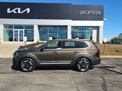 New 2025 Kia Telluride S