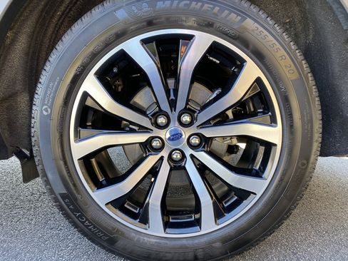 Used 2025 Ford Explorer ST-Line w/ Premium Package image 41