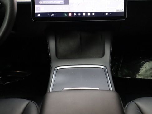 Used 2023 Tesla Model 3 Standard Range image 32