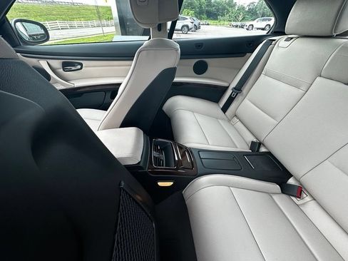 Used 2012 BMW 328i Convertible RWD image 18
