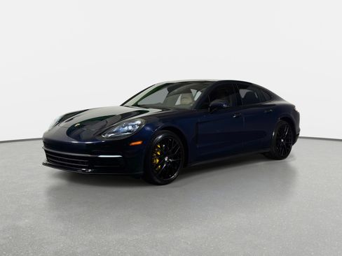 Used 2017 Porsche Panamera 4 AWD/4WD image 7