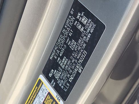 Certified 2025 Kia Soul S image 34