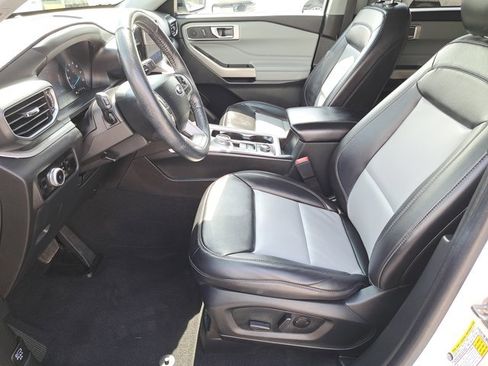 Certified 2023 Ford Explorer XLT w/ Equipment Group 202A image 17