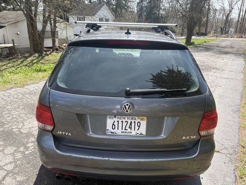 Used 2013 Volkswagen Jetta SE FWD image 17