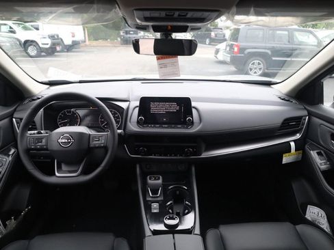 New 2026 Nissan Rogue SV AWD/4WD image 6
