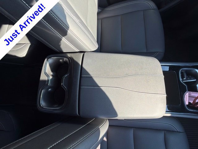 Used 2025 Chevrolet Traverse LT w/ Sun and Wheel Package FWD image 27