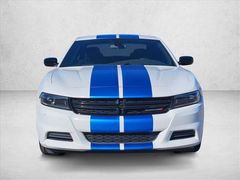 Used 2023 Dodge Charger SXT image 2