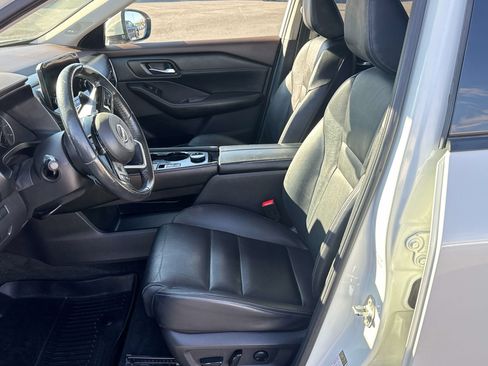 Used 2023 Nissan Rogue SL w/ SL Premium Package AWD/4WD image 3
