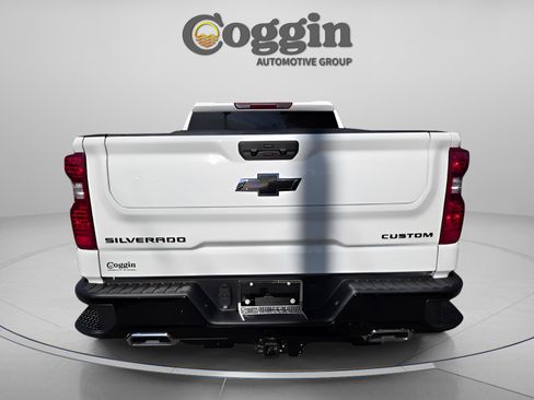 New 2026 Chevrolet Silverado 1500 Custom Trail Boss w/ LPO, Dark Essentials Package image 3