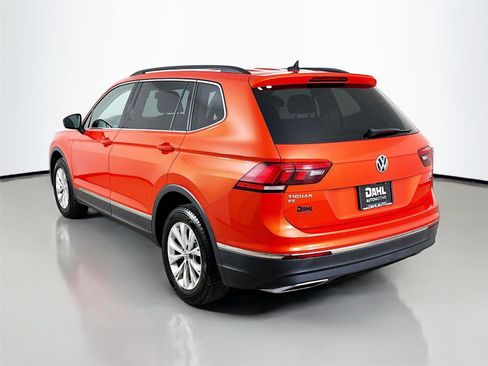 Used 2018 Volkswagen Tiguan SE w/ Panoramic Sunroof Package AWD/4WD image 10