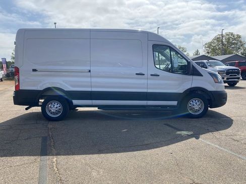 New 2026 Ford Transit 250 148 Medium Roof RWD image 2
