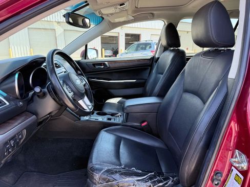 Used 2015 Subaru Outback 2.5i Limited image 2
