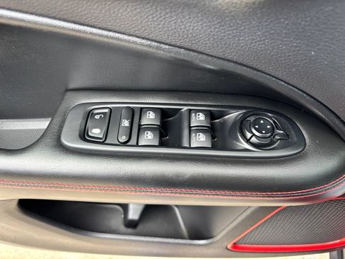 Used 2017 Jeep Compass Trailhawk AWD/4WD image 21